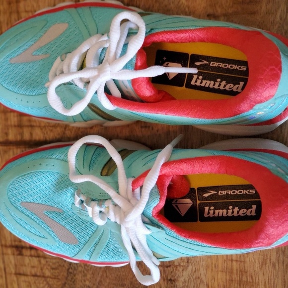 Brooks PureCadence Size 6 - Picture 4 of 4